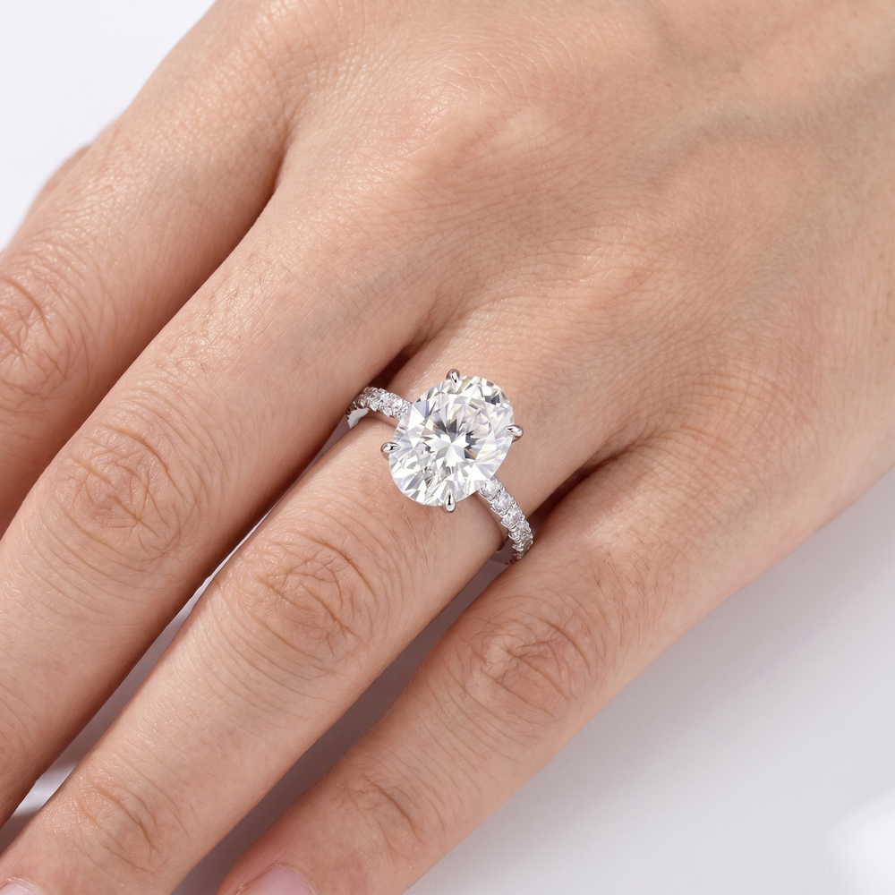 Ophelia Oval Ring - White Gold