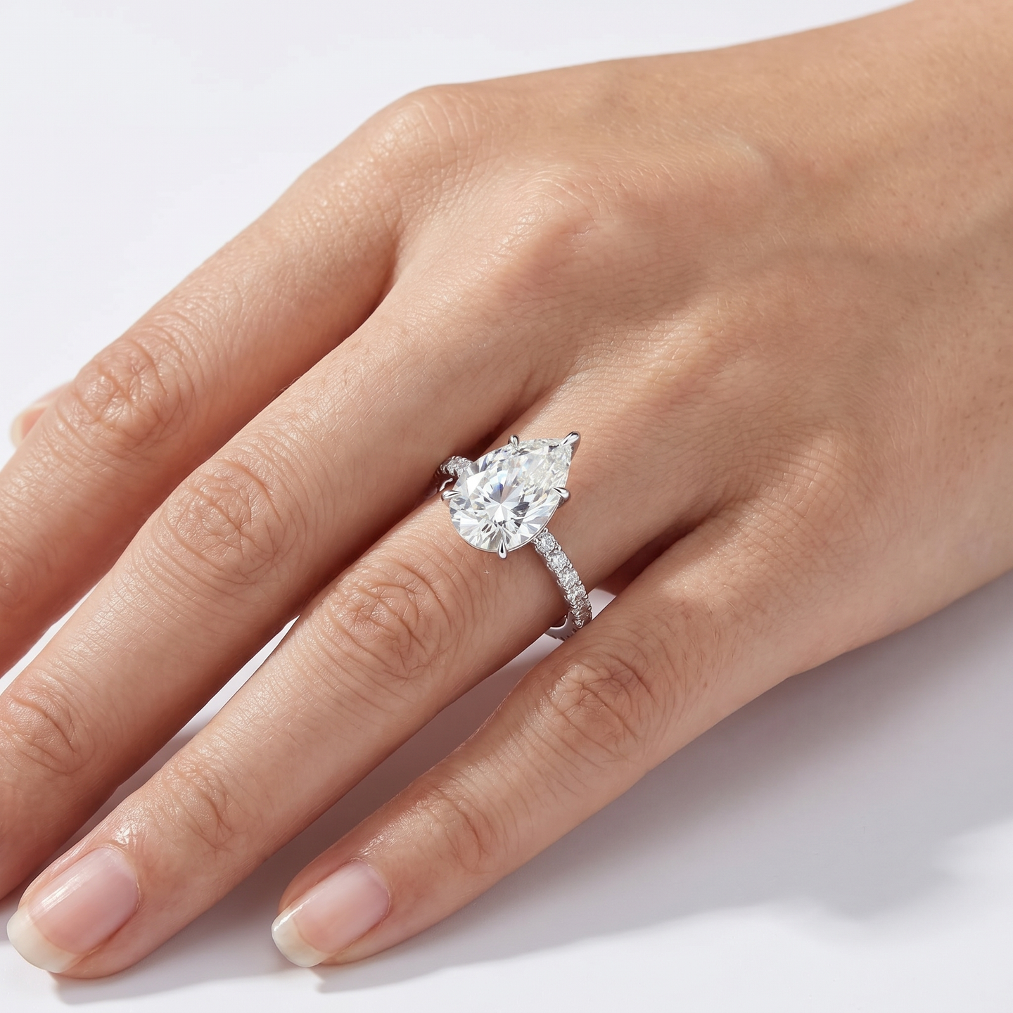 Vivian Pear Ring - White Gold