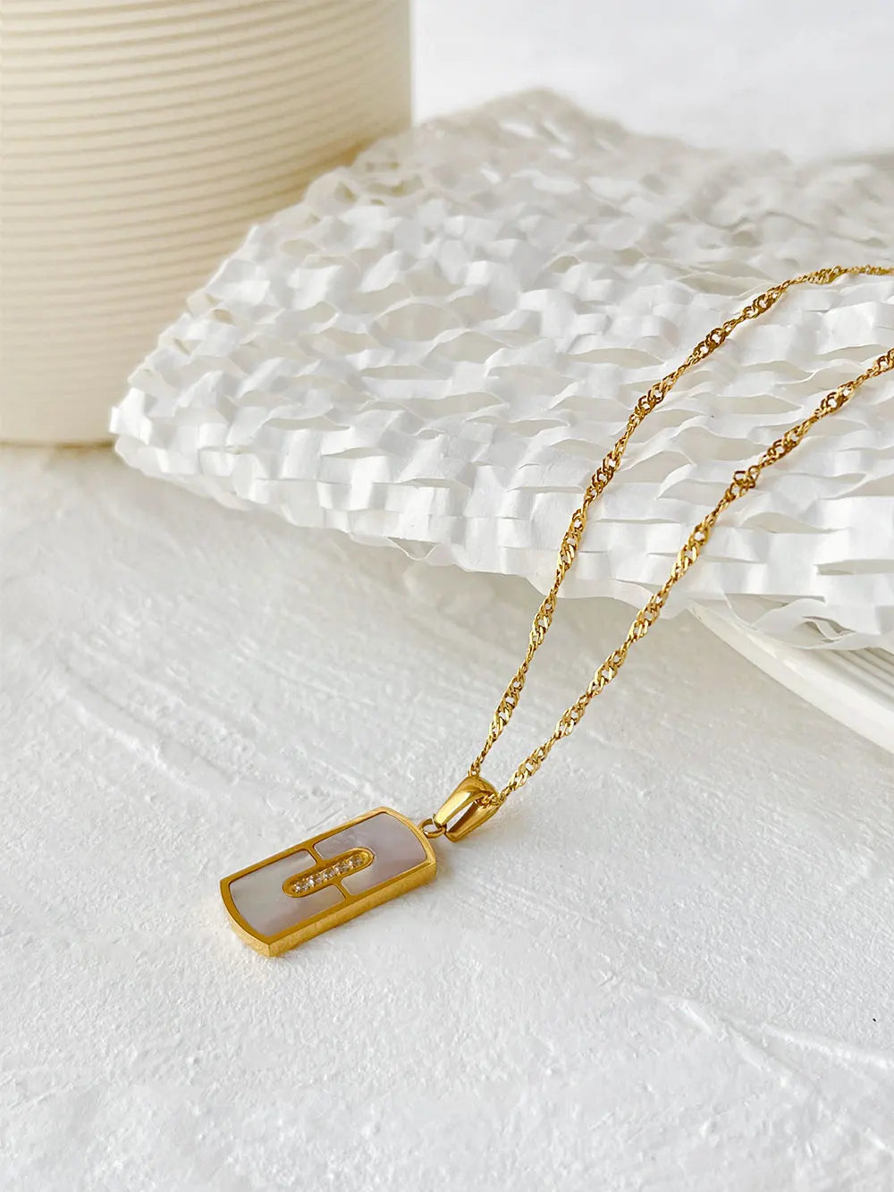 Luna Pendant