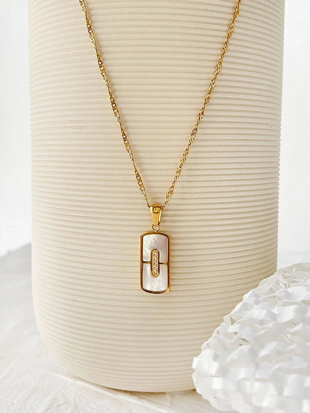 Luna Pendant