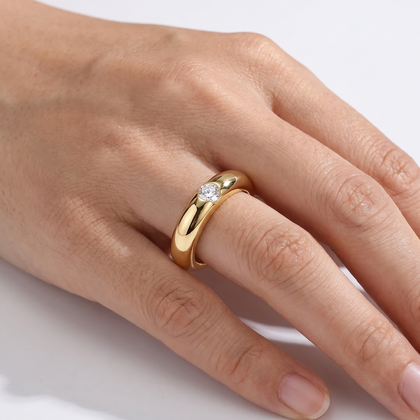 Noa Bezel Ring - Gold