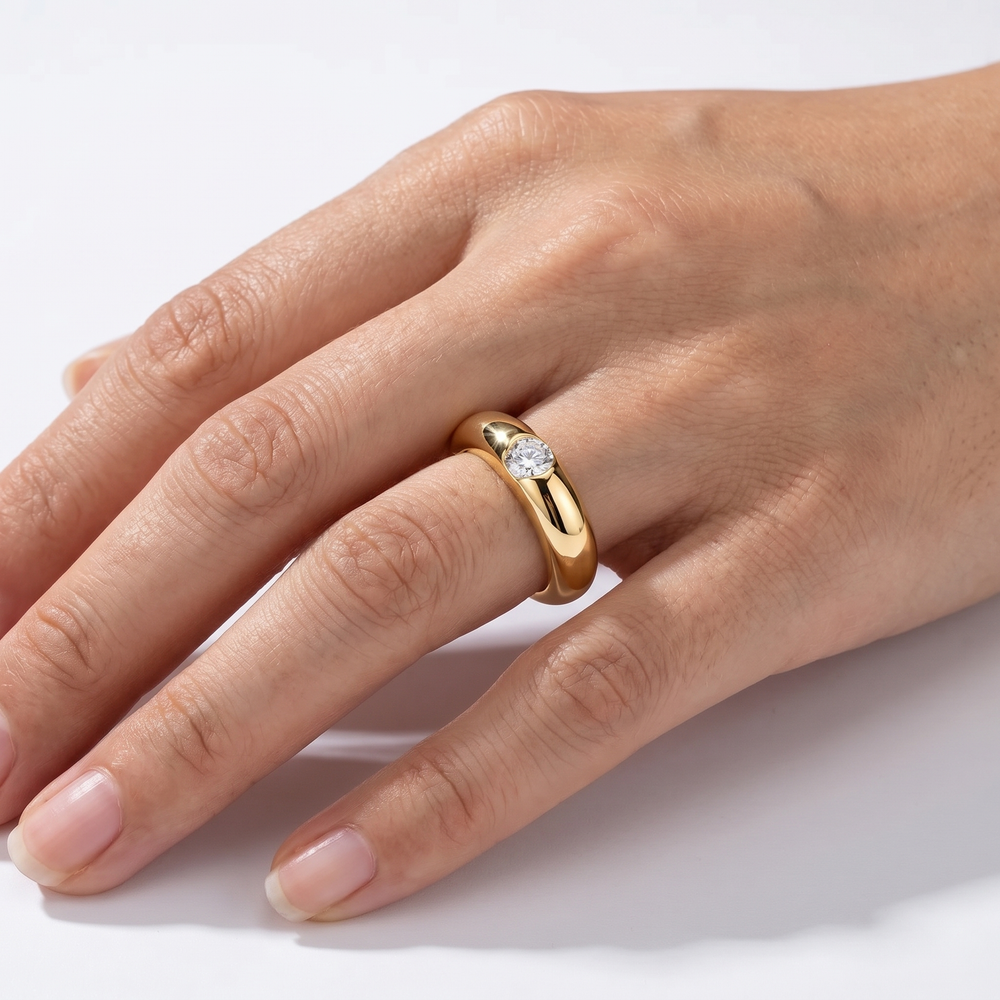 Noa Bezel Ring - Gold