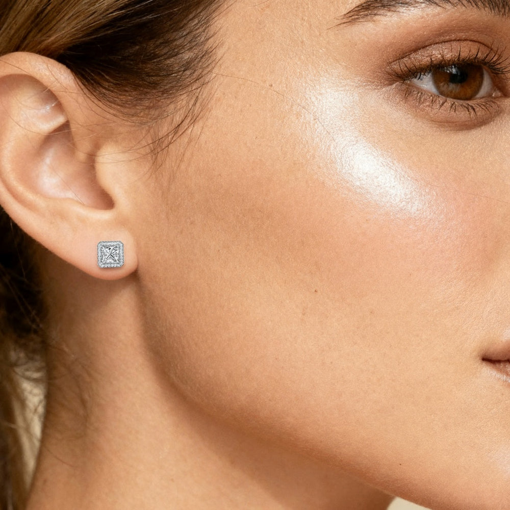 עגילים צמודים בחיתוך פרינסס - 1.25 קראט