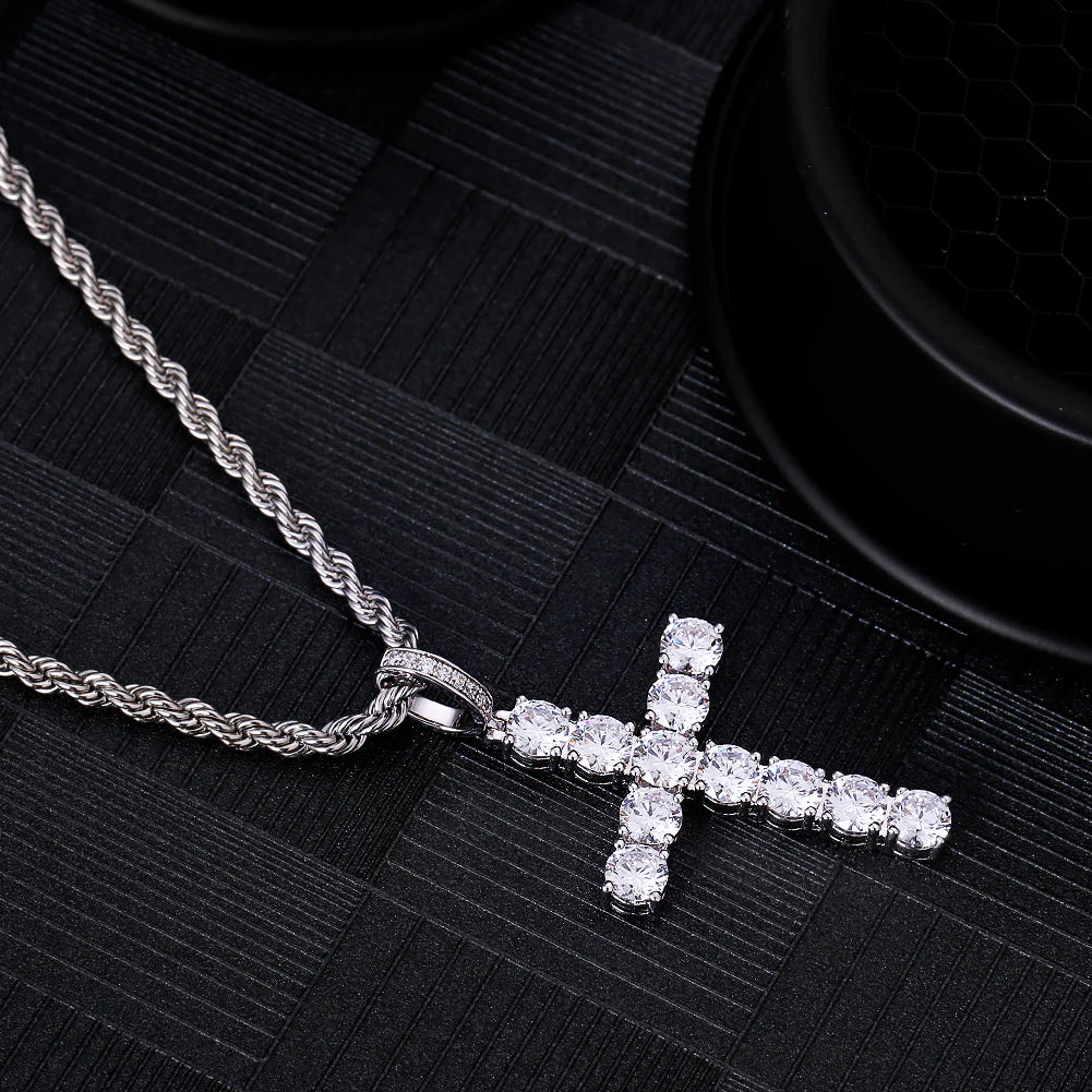 ICED CROSS NECKLACE SILVER