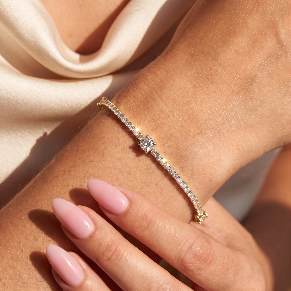 Solitaire-Station Tennis Bracelet - Gold